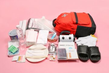 防災を意識した家づくりと備えておきたい防災グッズとは？